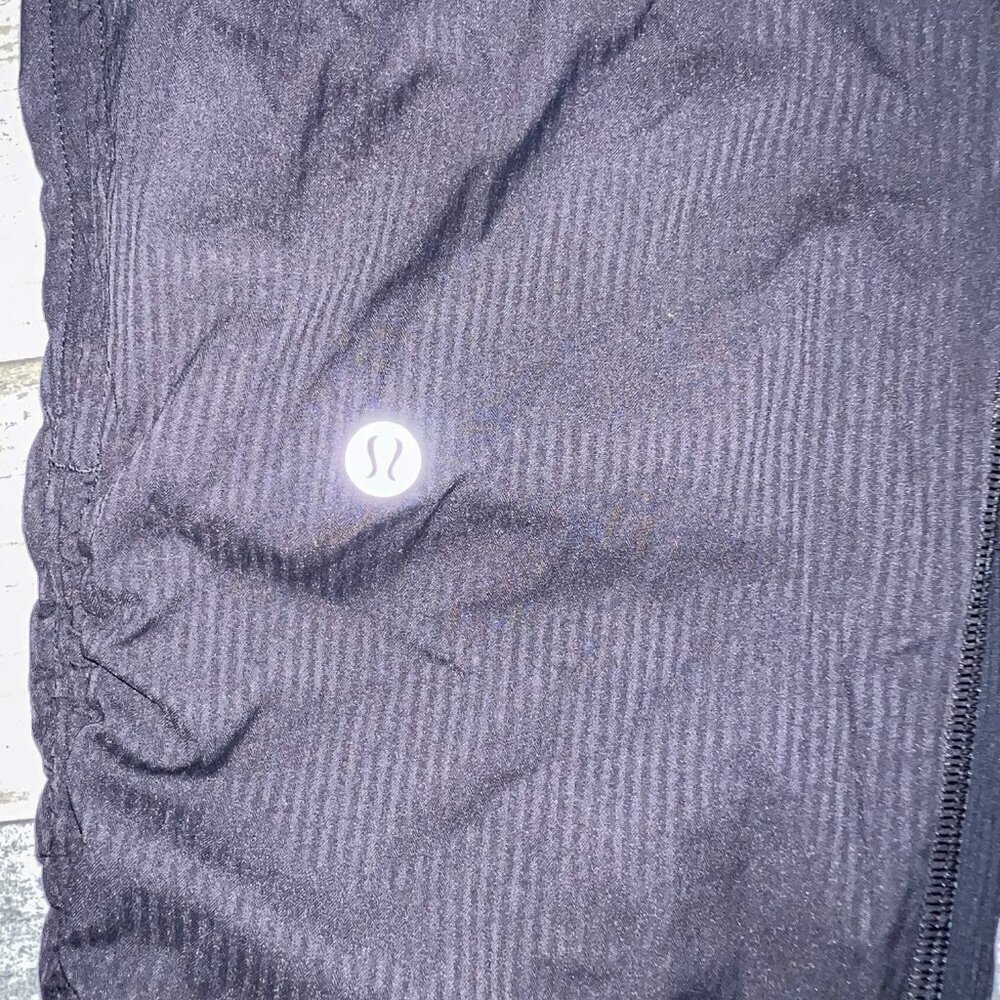 Lululemon Women's Dance Studio Mid-Rise Crop 25" Black Size 10 - Picture 8 of 9